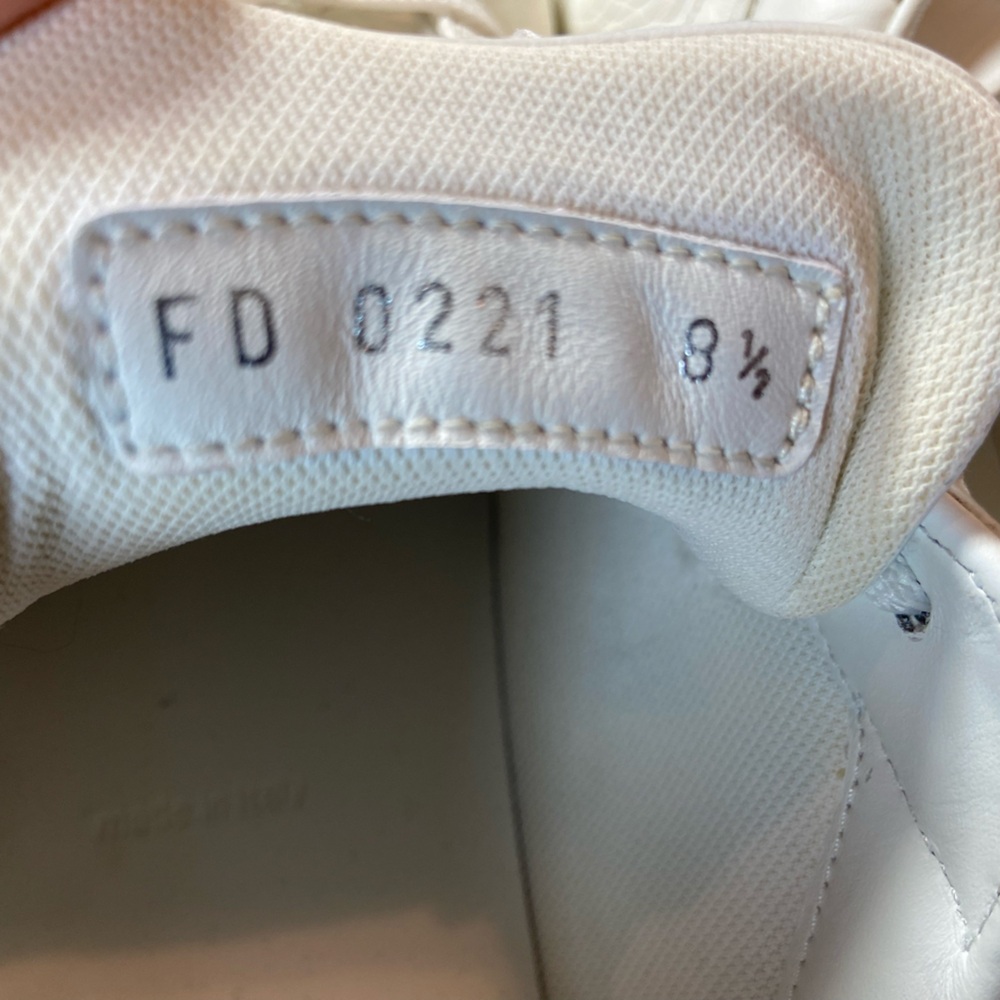 Louis Vuitton Men’s Luxembourg Embossed Leather White Sneakers Size 8.5* - Picture 9 of 14